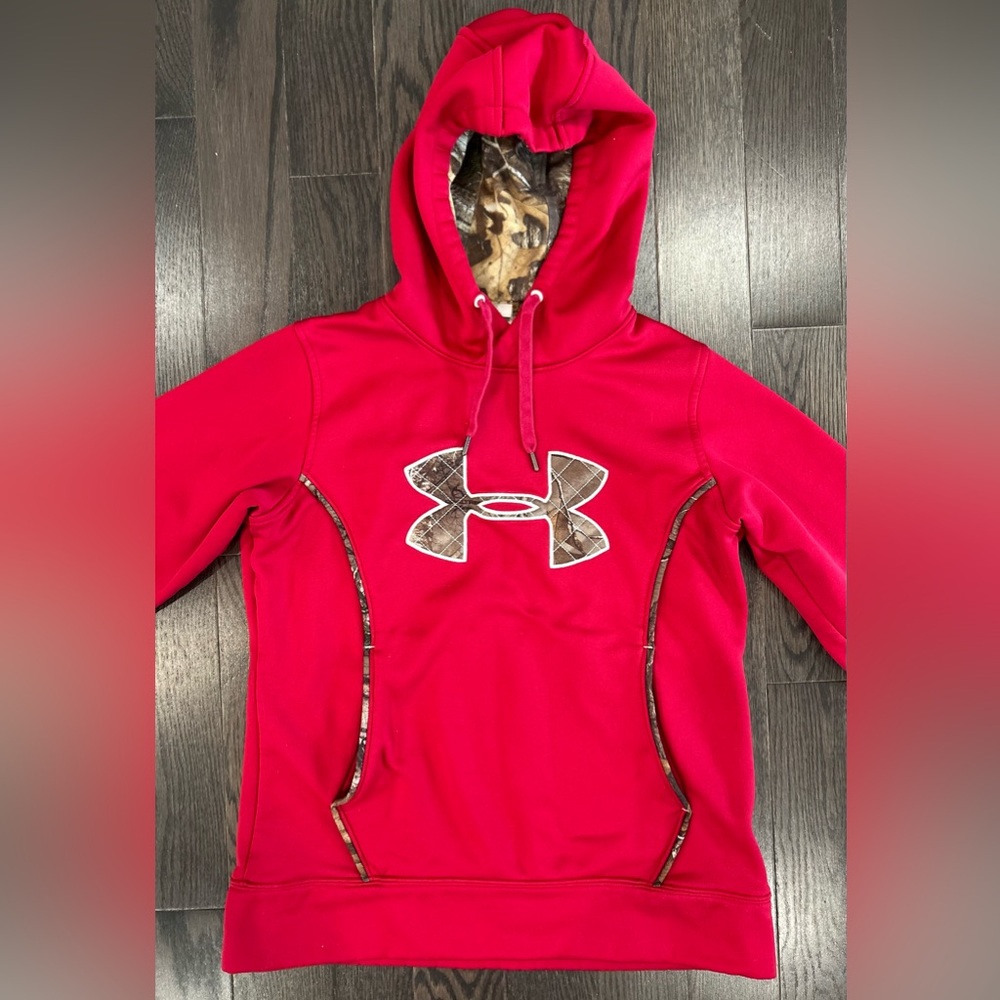 Women’s Under Armour Hoodie with Brown Camo Lining